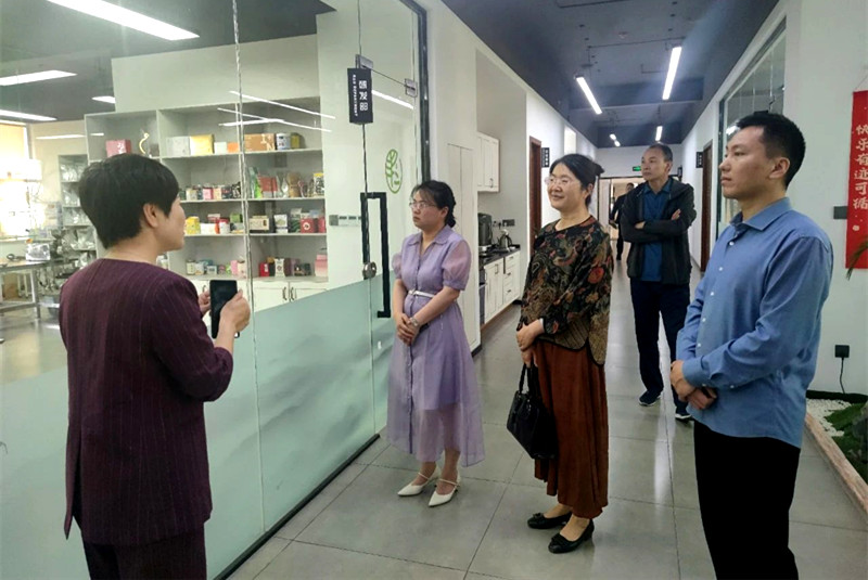 漯河市科协邀请食品专家深入企业开展调研服务