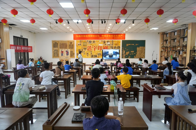 探秘科学奇境 传承文化匠心 ——新乡市科普旅游专线系列活动