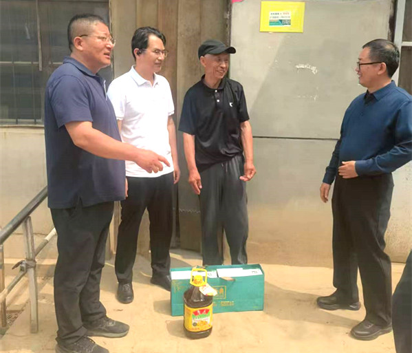 省科协深入范县开展帮扶活动
