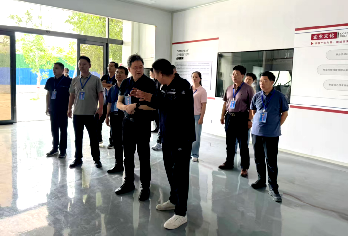 濮阳市华龙区开展“科技创新及科普教育工作” 专题调研活动