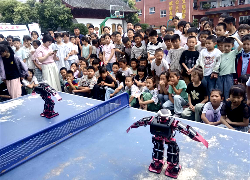 卢氏县科协开展科普大篷车进校园活动 点亮青少年科学梦想