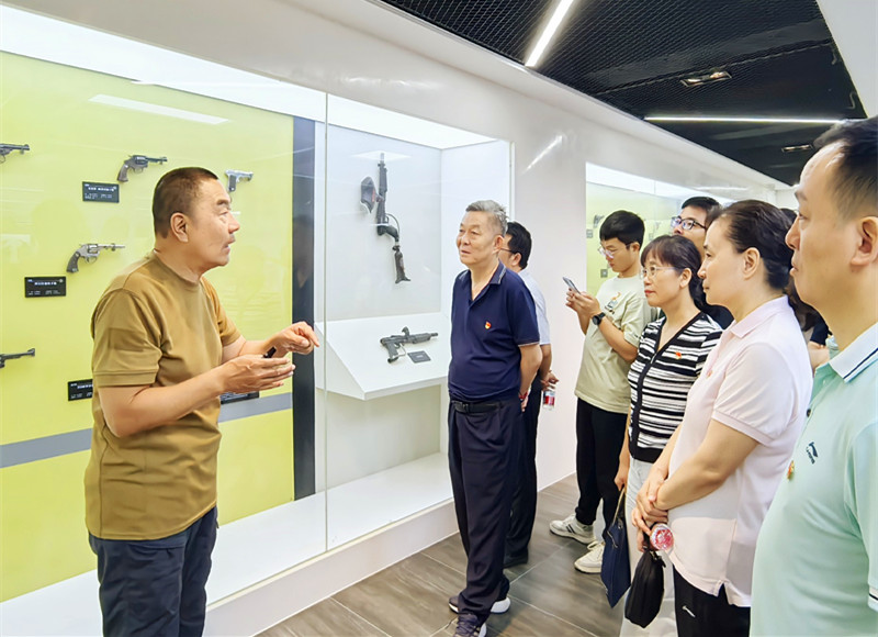 省科普中心、省科协学会服务中心党支部开展总体国家安全观和爱国主义教育主题党日活动