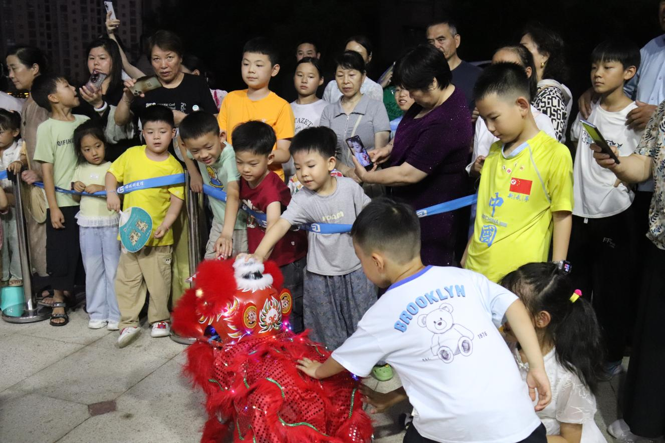 固始科技馆举办“科普之夜”活动