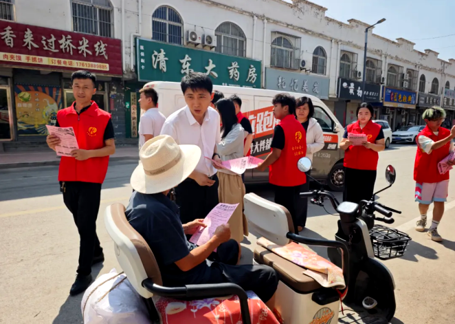 濮阳市台前县科协开展安全进乡村科普宣传活动