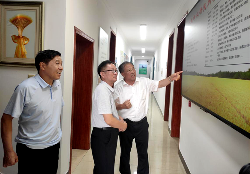 省科协副主席郝立新莅临新乡调研科普工作