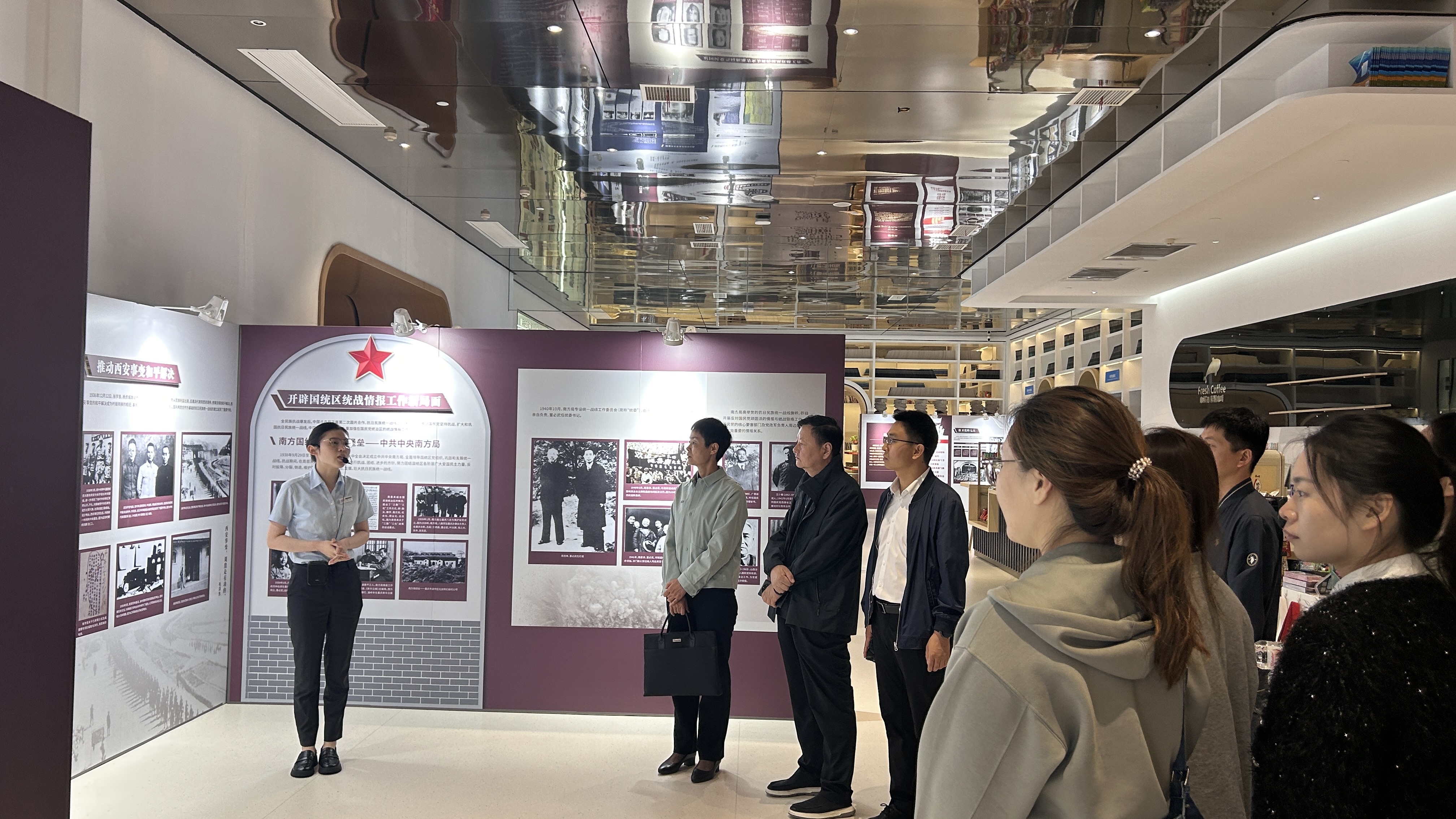 郑州市科协赴网络安全科技馆开展“纪念抗日战争胜利80周年”主题党日活动