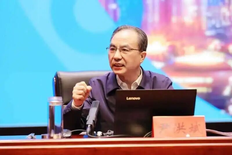 尹洪斌应邀到省委党校作报告