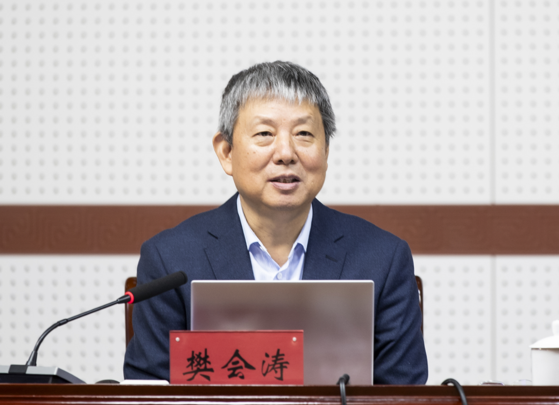 航空，为梦想插上翅膀 ——第九十六期科普中原说在河南科技大学举行