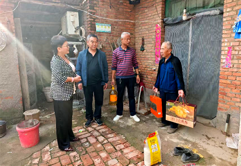 慰问送真情 关怀暖民心——虞城县科协赴帮扶村开展“双节”走访慰问活动