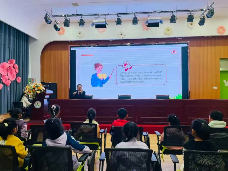 范县科协在行动，国庆假期回归 普法宣传入园进行时