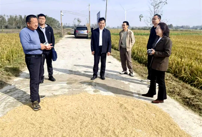 潢川县科协携手市农技协专家开展农业科技服务