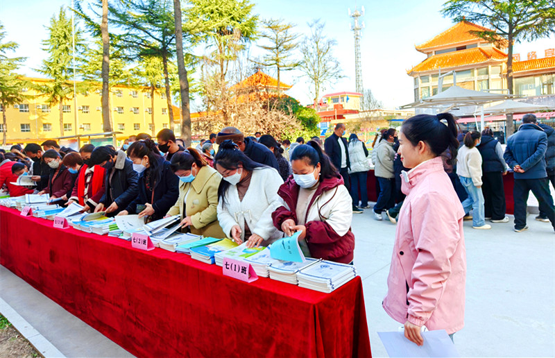 解锁科学育人密码 家校同心促成长——灵宝市阳平一中家长开放日暨家长会圆满举行