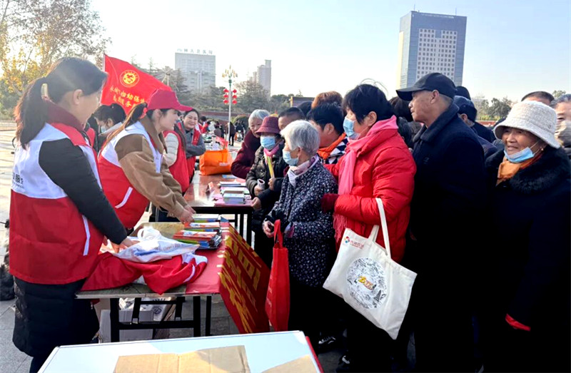 永城市科协开展“12-5”国际志愿者日科普宣传活动