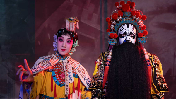 和你搭戏的是机器人！全国首个机器人博士生在上戏