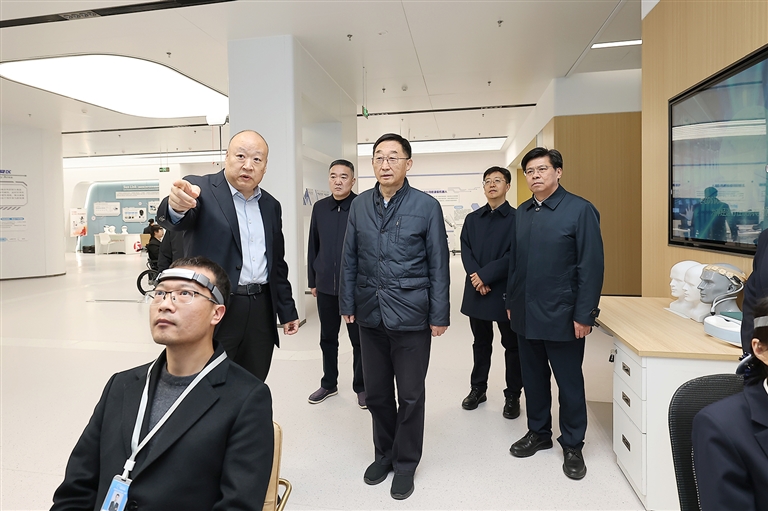 刘宁到安阳龙安区文峰区内黄县检查指导工作时强调： 强化科技创新推动产业转型升级 打造精品旅游线路知名文化地标