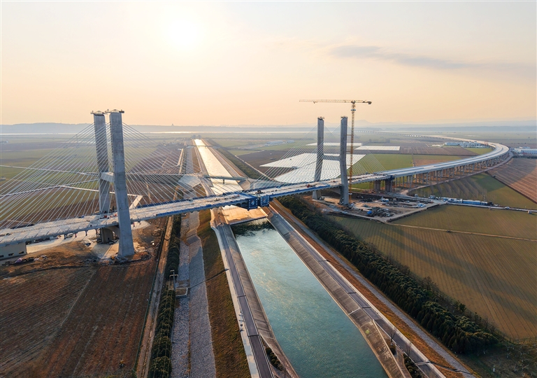 河南省推动2026年第一季度经济发展 实现良好开局若干政策措施新闻发布会丨 开局就是奋斗 起步就要奋进