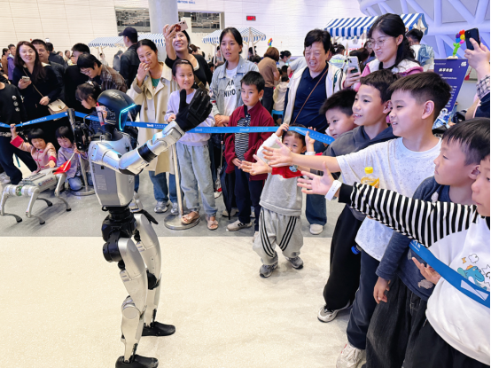 2025年河南全省科技馆免费开放接待观众超千万人次 整体满意度高达96.63%