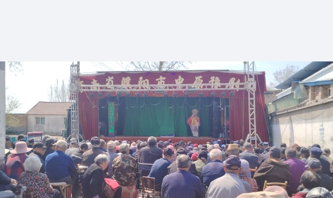   濮阳市经开区武家庄传统庙会激活乡村经济新动能