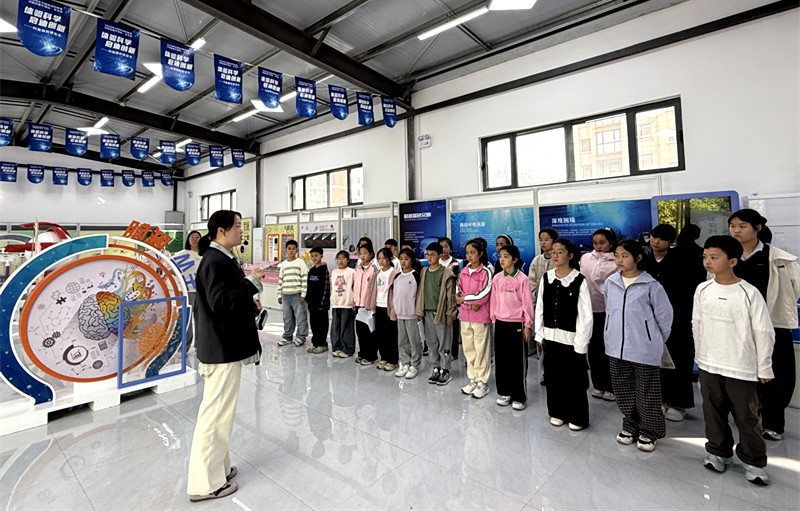 童声传科普 童心探科学——宝丰县科协开展流动科技馆小小讲解员培训活动