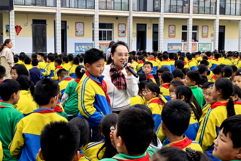 科学管体重 健康伴成长 科普专家走进新乡市第二十中小学部开展科普讲座