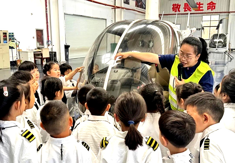郑州上街机场航空科普研学热，少年逐梦奔赴蓝天