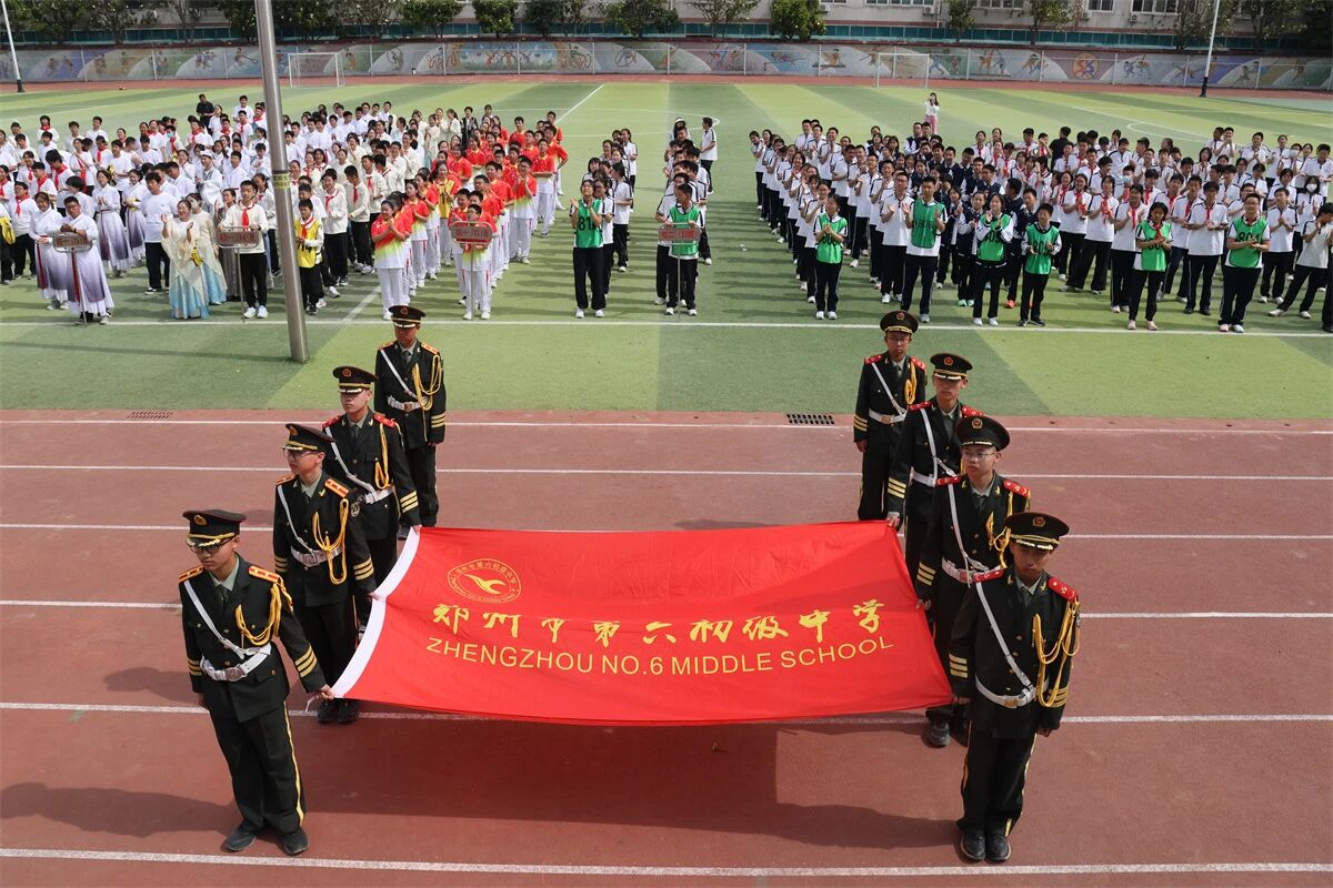 郑州初中校园，与中医药文化撞个满怀
