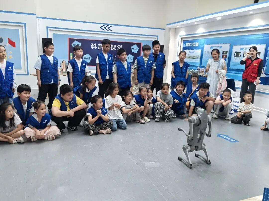 致敬科技工作者 点亮少年科学梦——新乡市科技馆开展全国科技工作者日主题科普活动