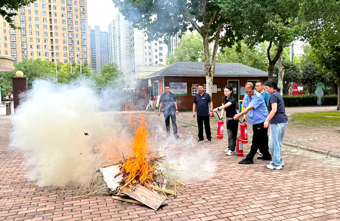 以练筑防保安全 守护科普主阵地 ——宝丰县科协开展消防应急演练活动