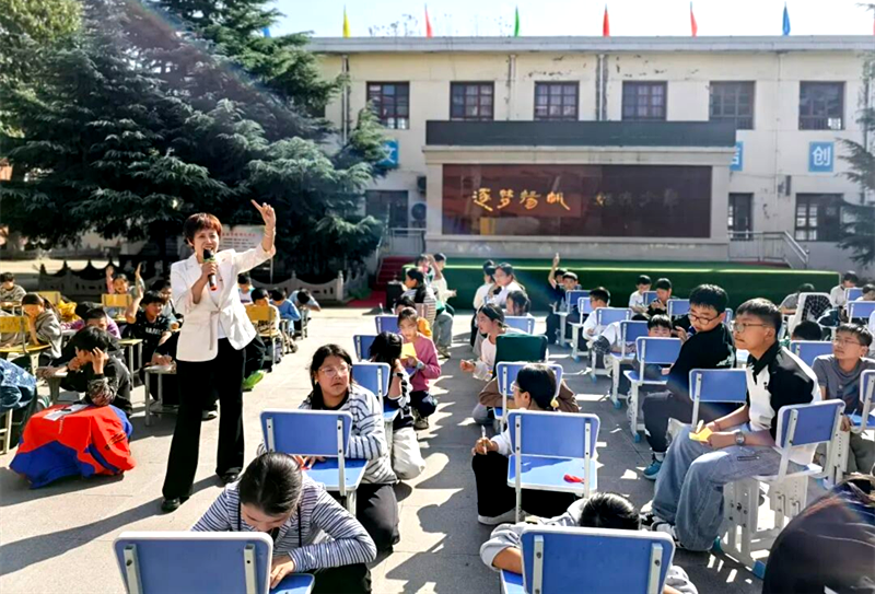 灵宝市心理咨询师协会讲师团队走进西闫乡第二小学开展团体心理辅导活动