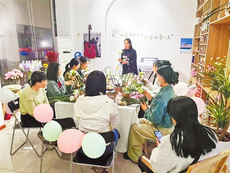 鹤壁市“市民夜校”一课难求