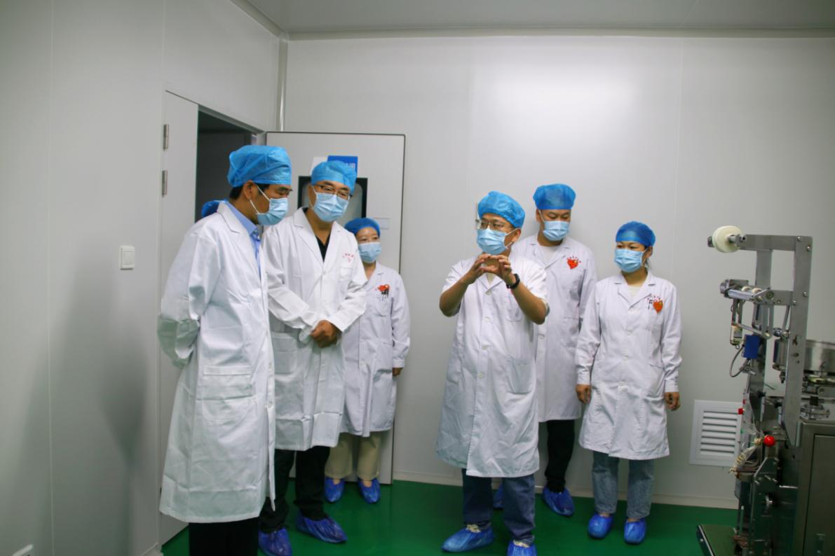 济源示范区开展“全国科技工作者日” 走访慰问活动