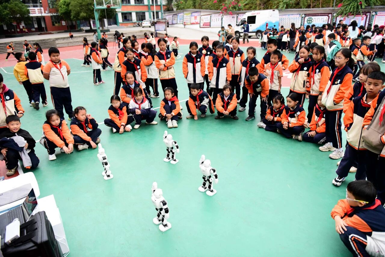 七部门发文加强中小学科技教育，为何重点突出“科技”？