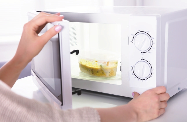 这些东西不能用微波炉加热
