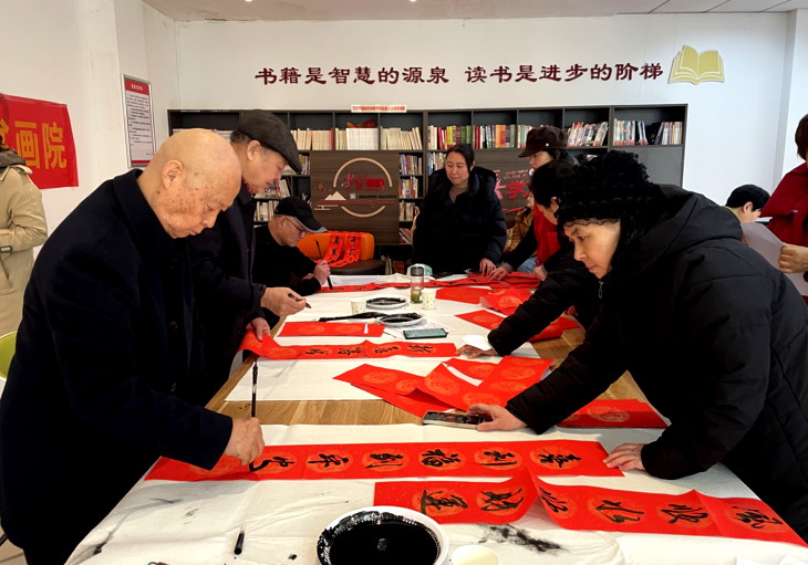 暖心冬日！郑东新区举办腊八节活动