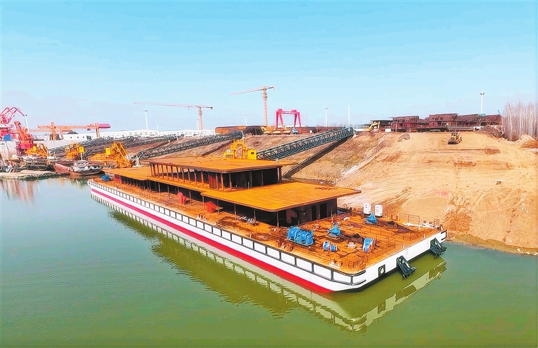 河南造”最大船舶信阳成功吉水