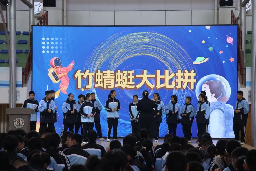 河南省科技馆“竹蜻蜓”科学课走进信阳市羊山中学