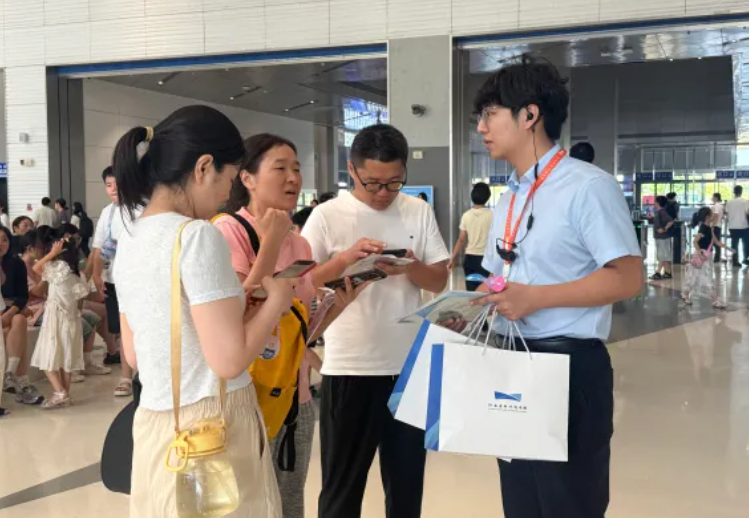 党建引领强服务 深入一线听建议——河南省科技馆开展观众满意度调研主题党日活动