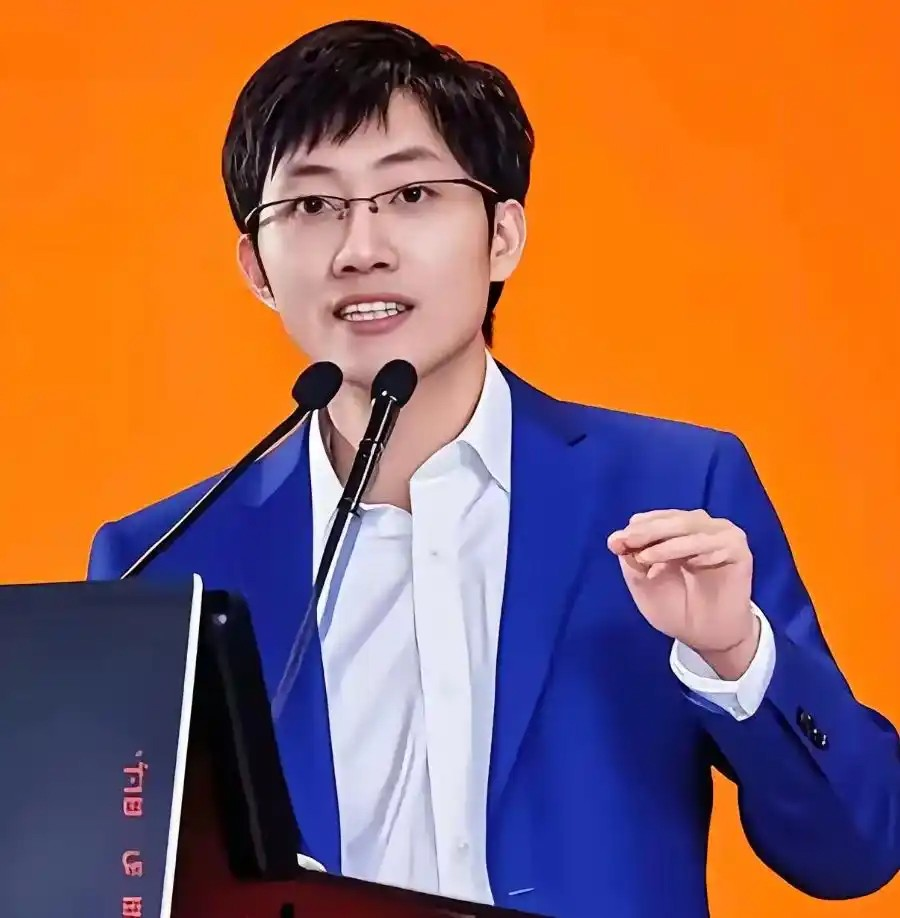 梁文锋：低调的颠覆者