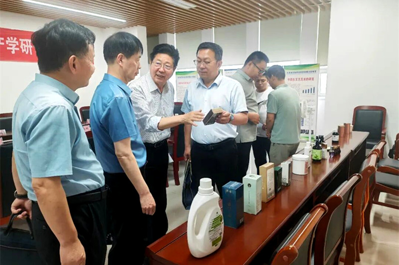 安阳市北艾瓜蒌中医药产学研合作交流会在高新区火炬研发园成功举行
